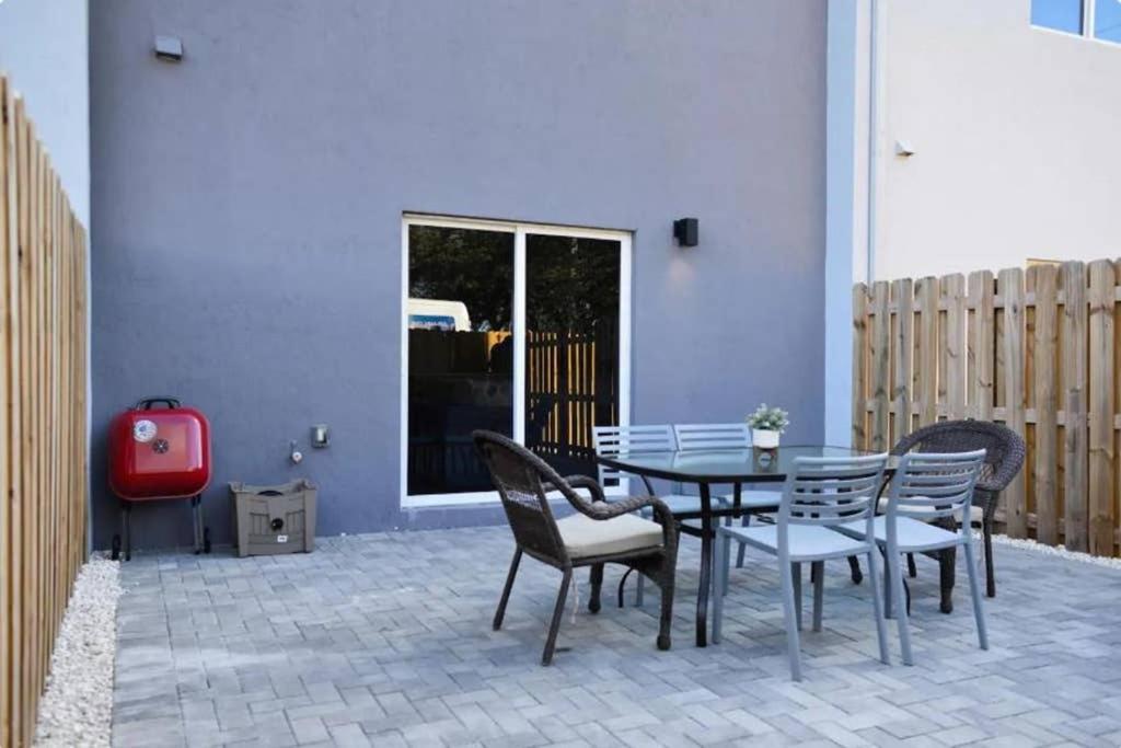 Outstanding Townhouse 18 Min From The Beach - Th2 Miami Buitenkant foto